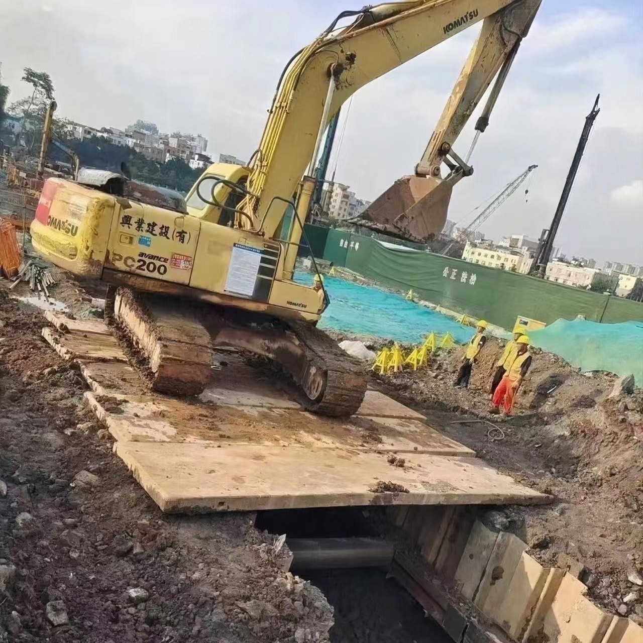 Construction Site Paving Engineering Machinery Equipment Construction Platform Roadbed Box Stable Foundation/Roadbed Box Production Rental and Sales Factory