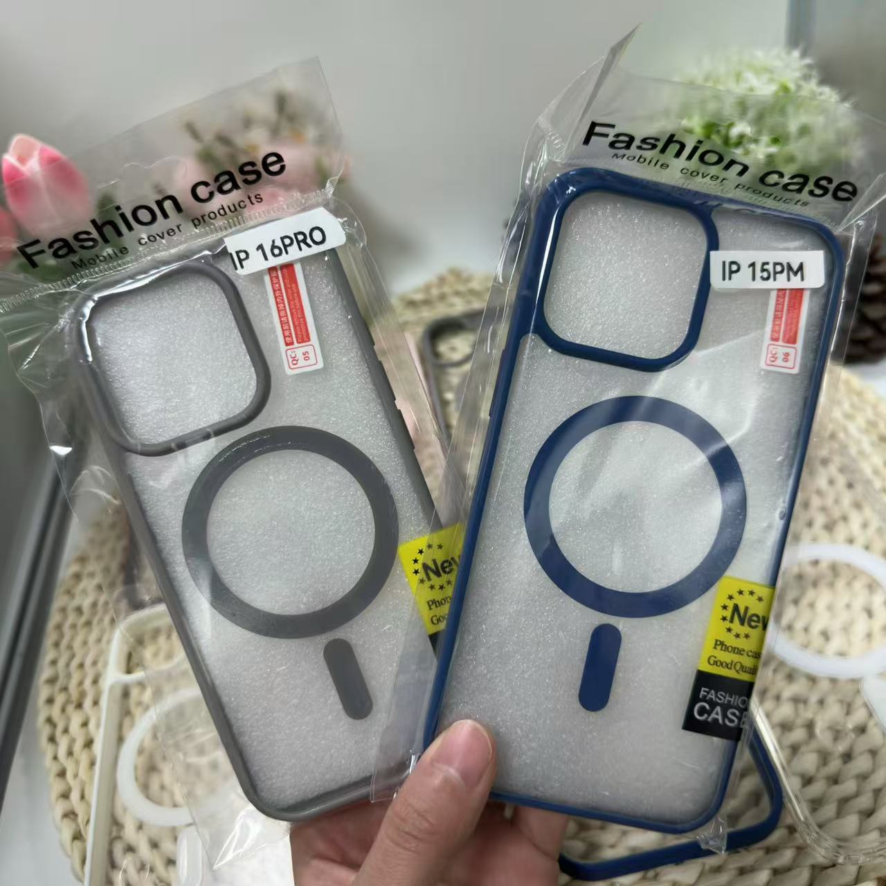 Suitable for Iphone15Magsafe Magnetic Case Apple 16Pro Apple 13 Matte Skin Feel Magnetic Phone Case