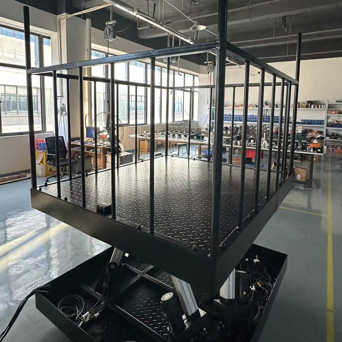 Six-Degree-Of-Freedom Combat Injury Rescue and Transport Training Simulation Swing Platform Sea, Land and Air Scene Simulation Sports Platform