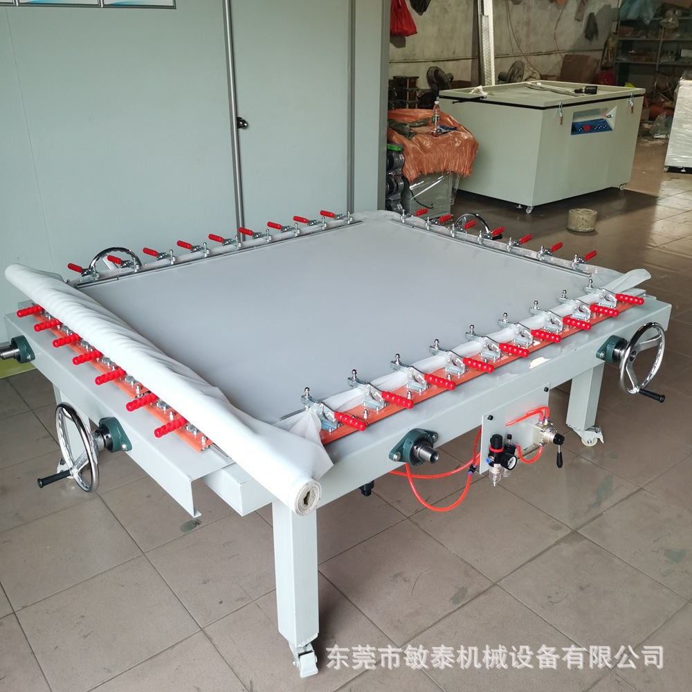 Производители продают механическую сеточную цепную пневматическую растягивающую машину для печати экрана одношпиндельную ручную машину для натяжения экрана