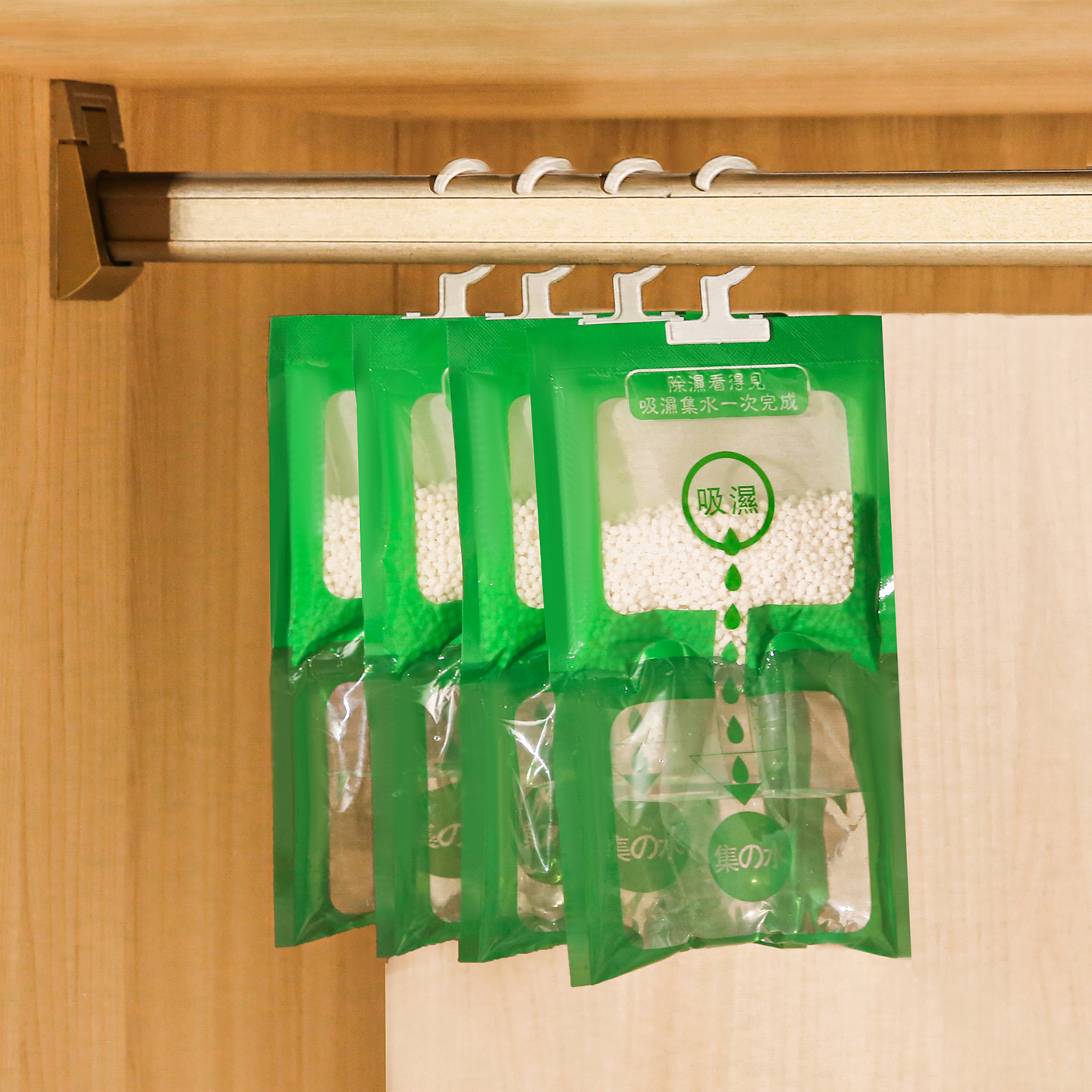 Hangable Desiccant Bag Dormitory Absorbent Moisture-proof Mildew-proof Moisture-absorbing Desiccant Bag Hanging Household Desiccant Large Package