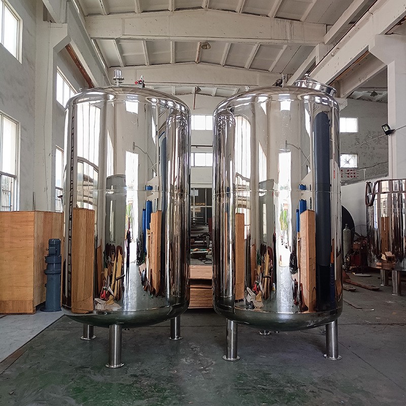 Stainless steel oil tank manufacturer sanitary oil storage tank 304 insulation heating round atmospheric pressure 15 tons vertical water storage tank