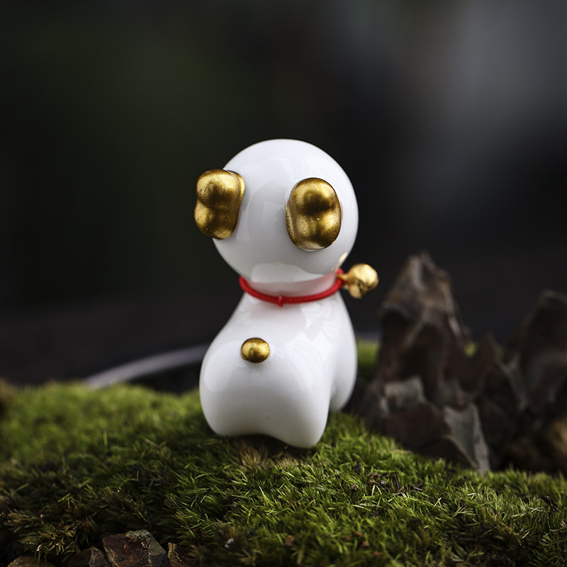 Creative Cute ceramic decoration deer animal micro landscape tea pet indoor desktop decoration tea set accessories small tea play