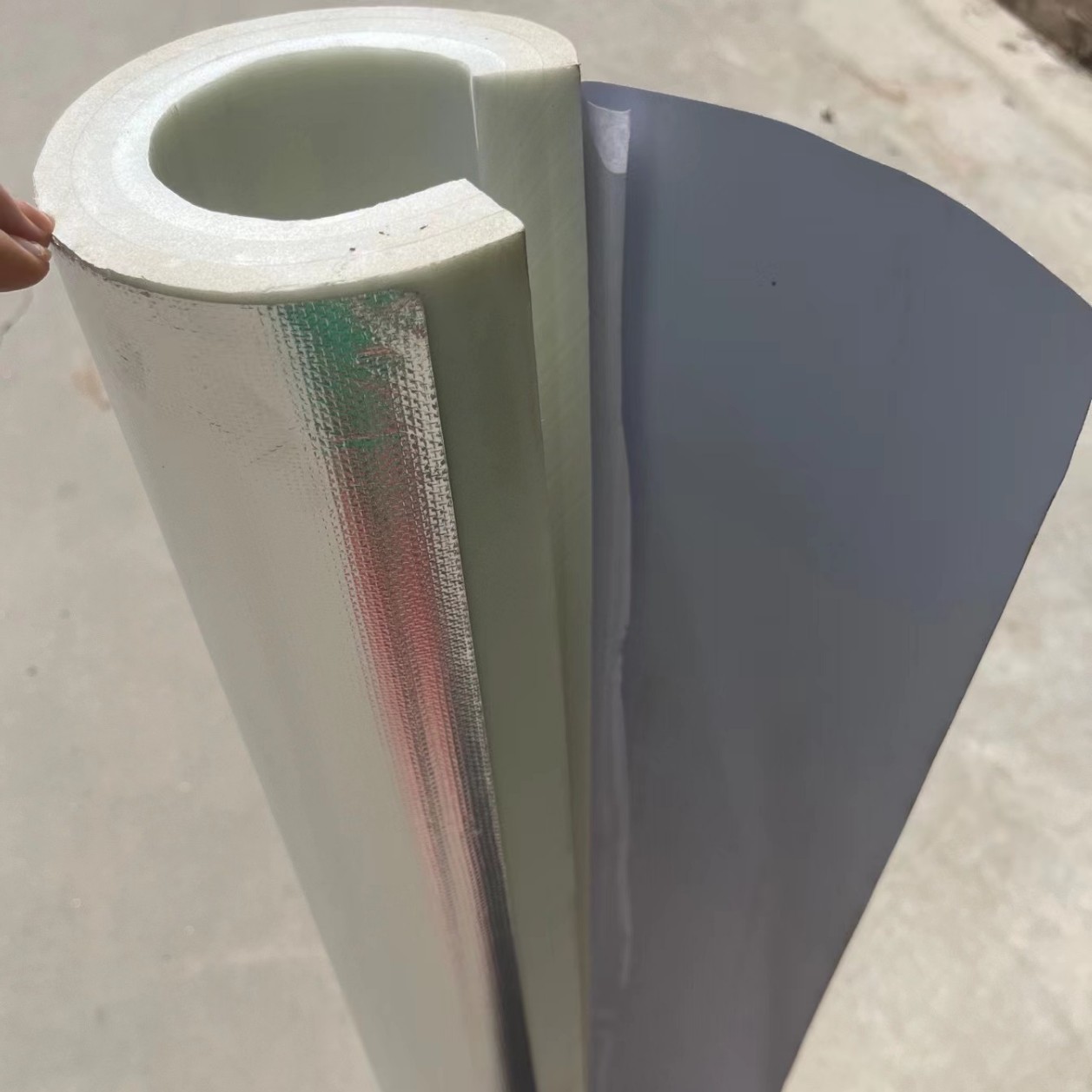 Fire Pipe Insulation Material Water Pipe Antifreeze Sunscreen Insulation Casing Self-Adhesive Opening Polyethylene Insulation Pipe Cross
