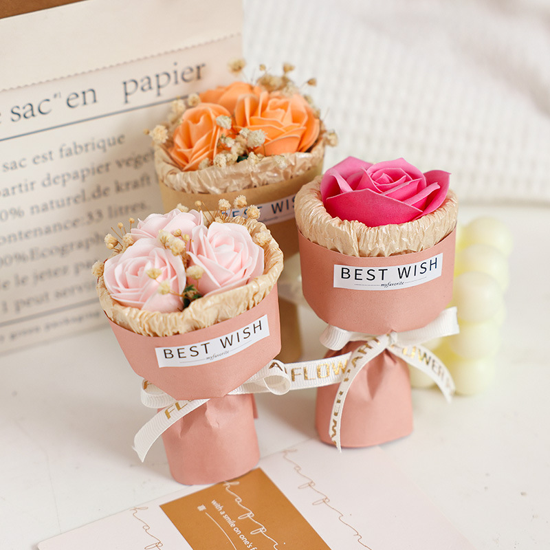 Mini Meeting Car Small Bouquet as a Gift for Your Girlfriend, Baby's Breath, Dried Flowers, Holiday Souvenirs Wholesale