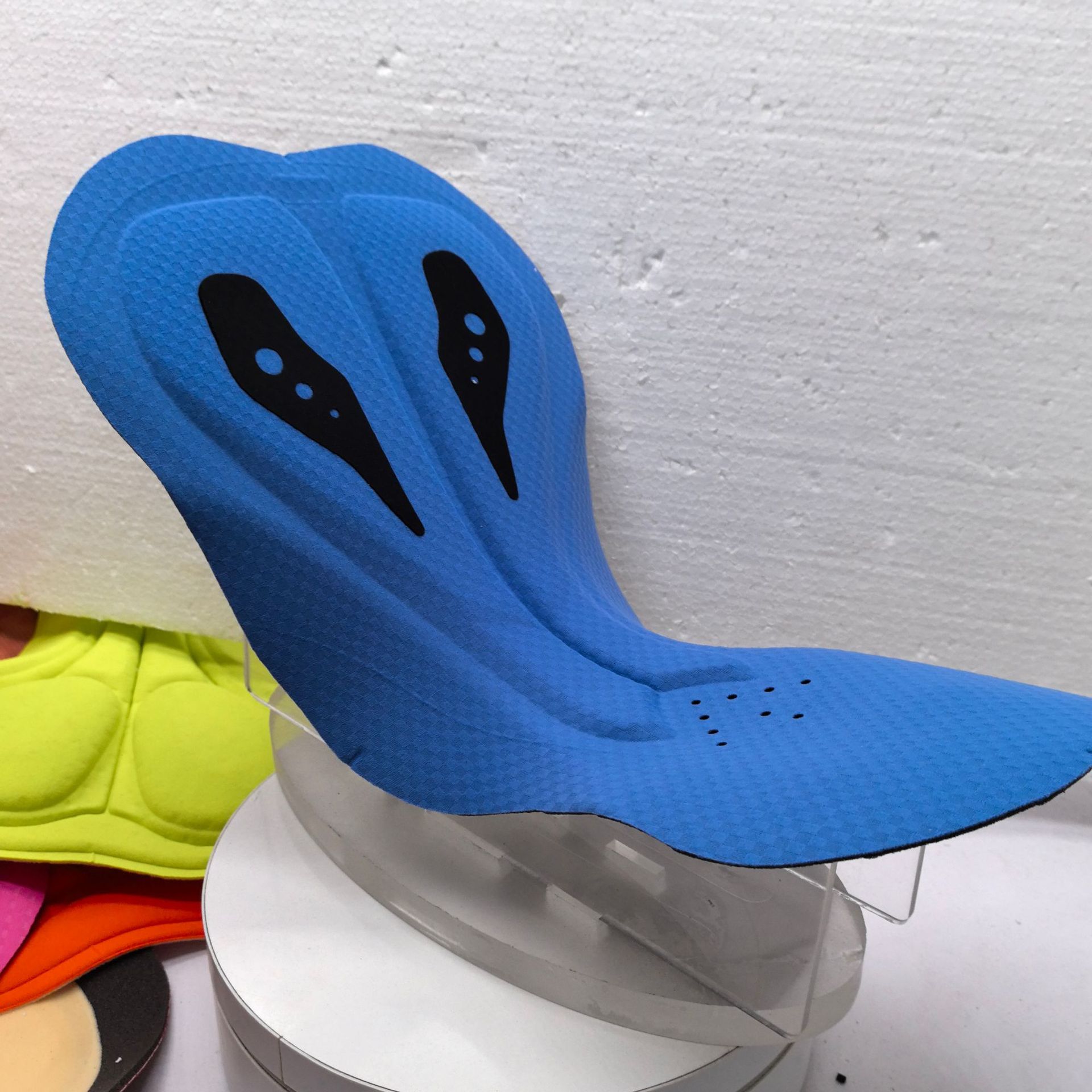 Italian men's cycling clothing high-density sponge cushion factory production direct R & D development of high-end pantyliner factory