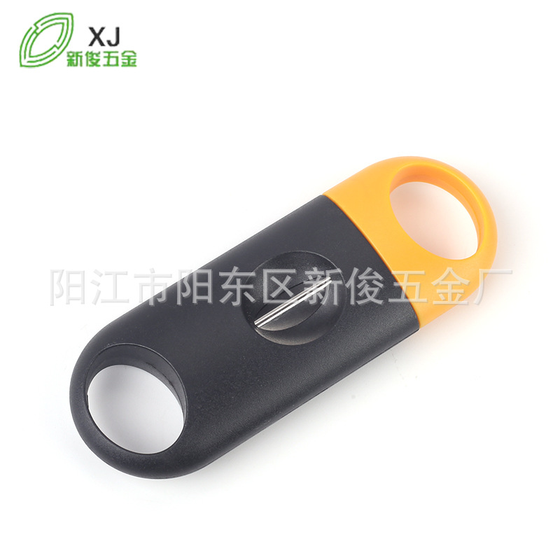 Factory spot direct supply portable Cigar scissors stainless steel V-shaped plastic cigar knife cigar smoking set hole opener