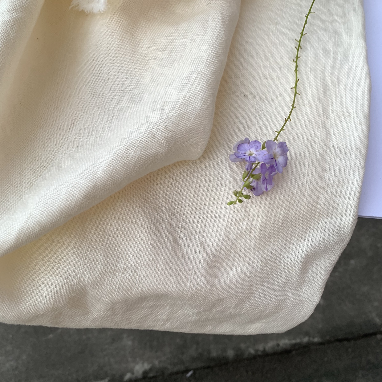 Italian Classy Tofu White Pure Hemp Spring and Summer Fabric Clothing Homemade Robe Dress Suit Fabric for Sale