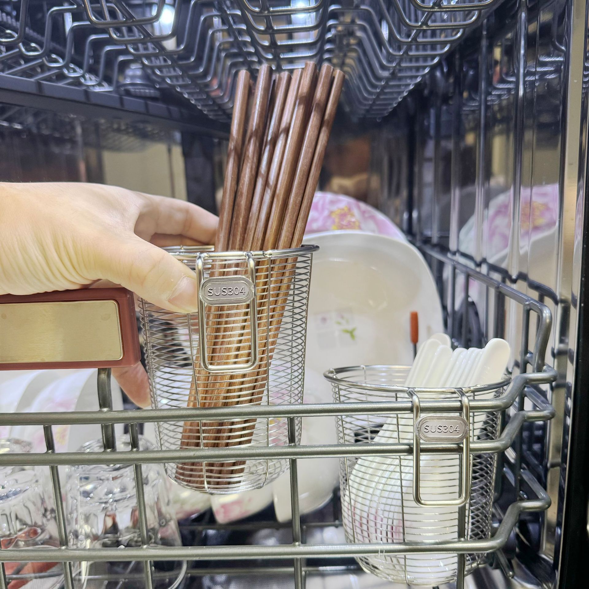 304 Stainless Steel Chopsticks Tube Drain Tube Household Storage Tableware Box Spoon Chopsticks Tube Storage Rack Hangable Handle Wholesale