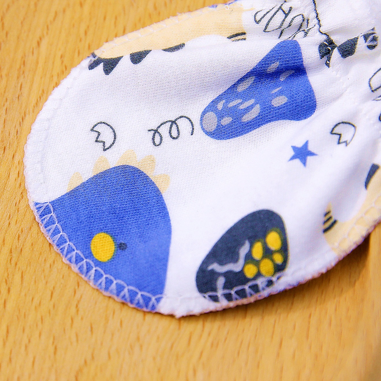 Baby supplies spot color-picking cartoon baby gloves newborn anti-scratch face gloves cotton protective gloves