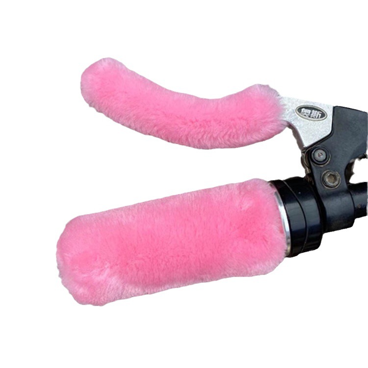 Winter new electric car motorcycle imitation plush handle cover warm tricycle shed car universal non-slip handle cover