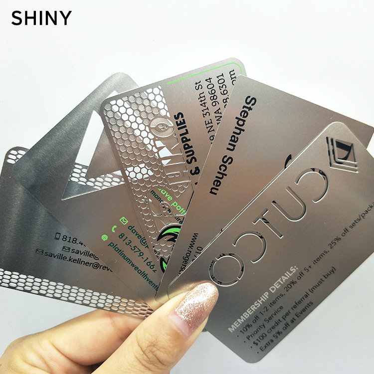 Эксклюзивная стальная карточка натурального цвета, полая визитная карточка с одноцветной печатью, высококачественная индивидуальная лазерная УФ-печать