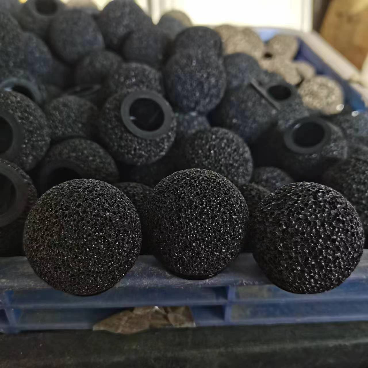 Volcanic stone ball aromatherapy stone ball porous aromatherapy incense stone barbecue oven volcanic stone particles gardening landscaping stone