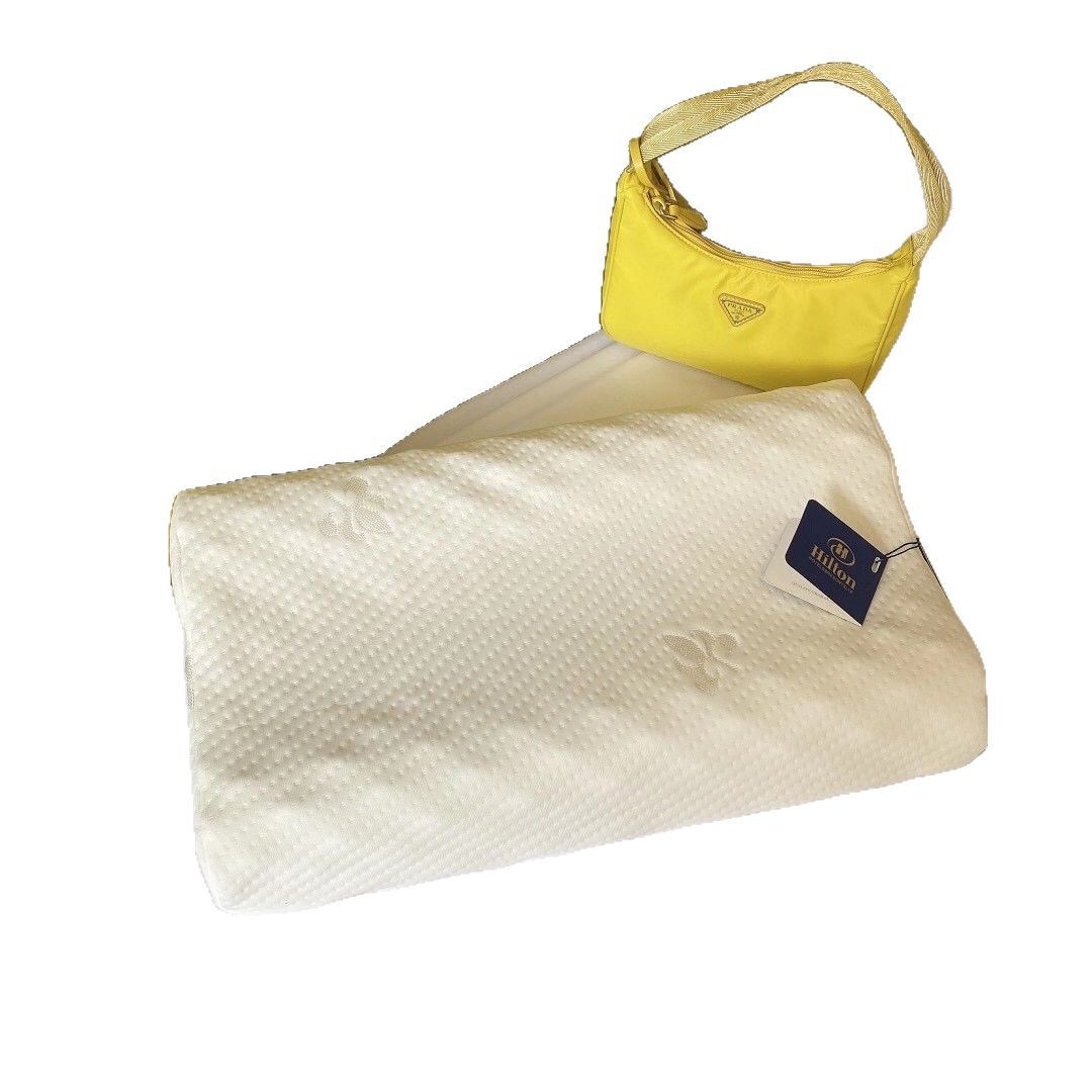 Hilton Latex Pillow Hotel Grade Spike 6D Neck Pillow Massage Pillow Home Comfortable Pillow Wholesale Hair