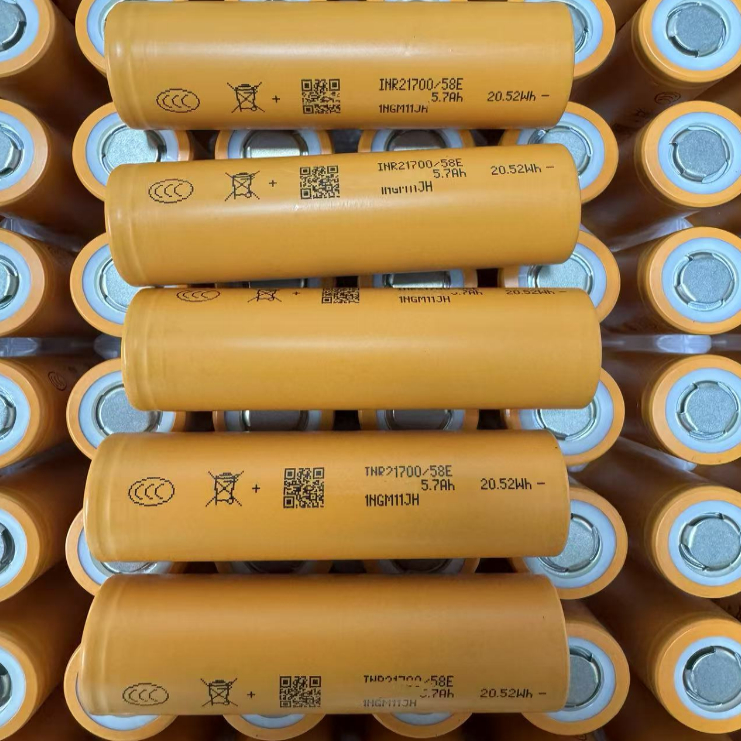 Yiwei 58E Inr21700 Lithium Battery Power 5800Mah Rechargeable Flashlight Power Bank Headlamp Battery Pack