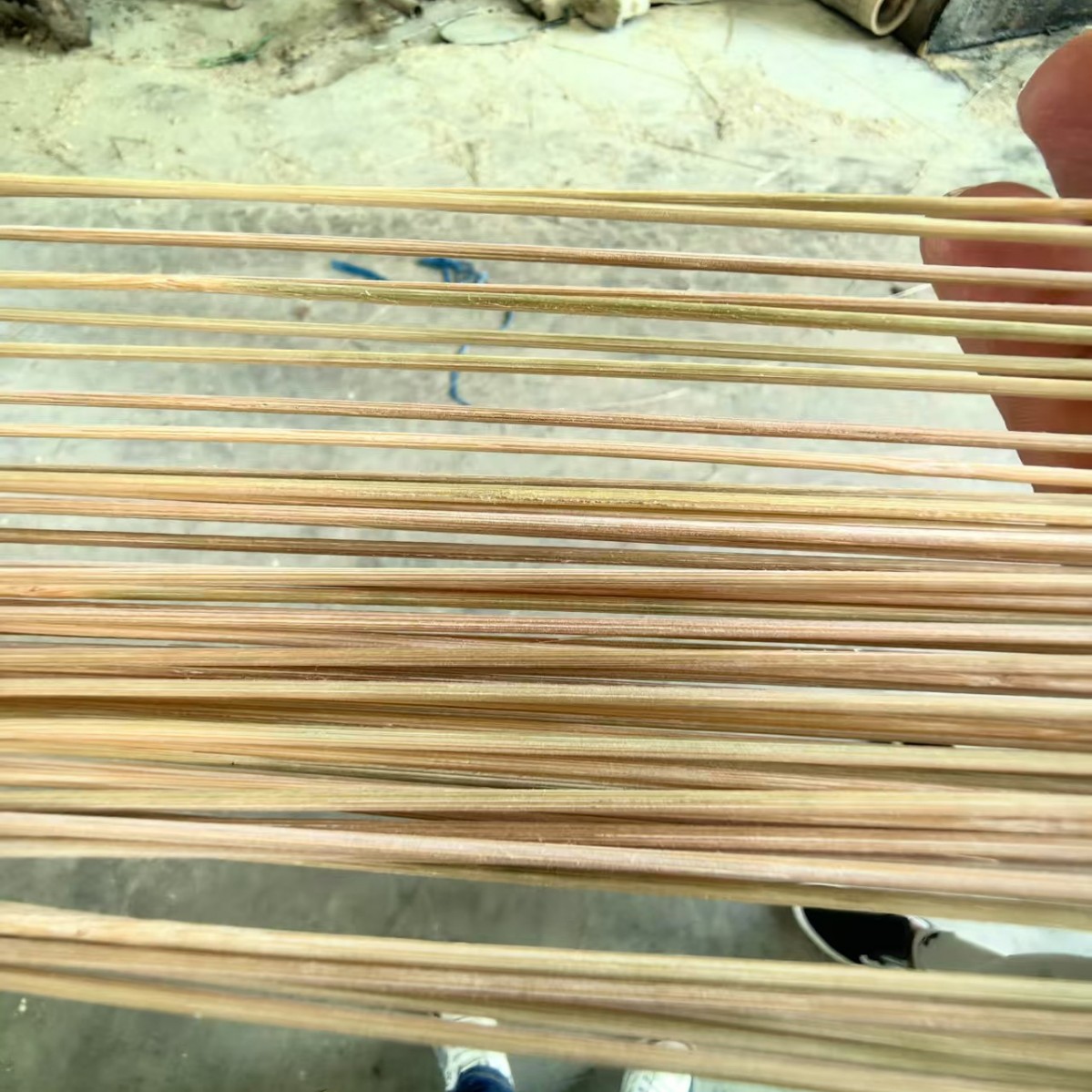 Скидка на 1.8 круглые бамбуковые полоски, для клеток кузнечиков и птиц, использование бамбуковых полосок и шпажек.