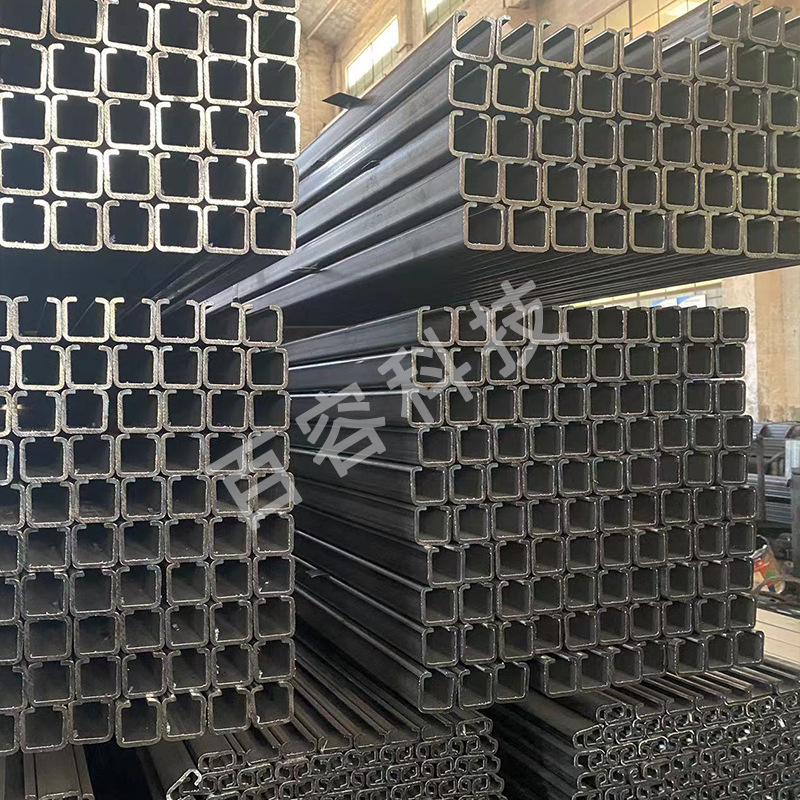 Manufacturers produce a large number of cold-formed C steel 40*40*12.5*4.0 cold-formed steel modified by cold-formed equipment