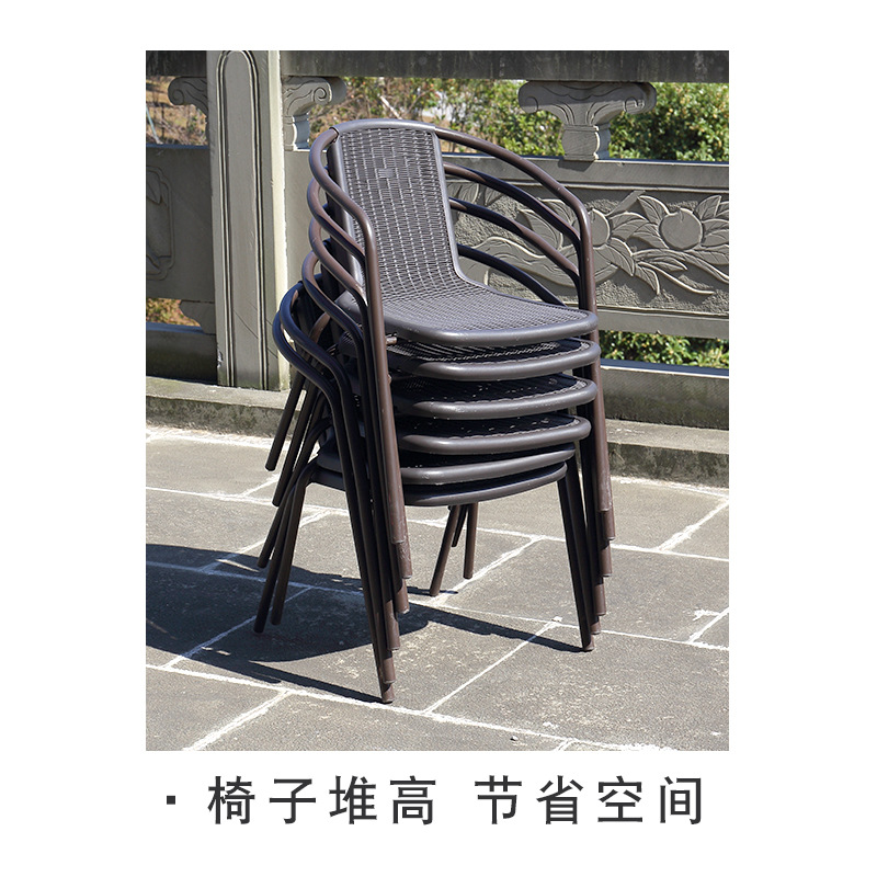 Outdoor Open-Air Table and Chair Set with Umbrella, Courtyard Wrought Iron Garden Leisure Rattan-Like Chair and Table Three-Piece Set