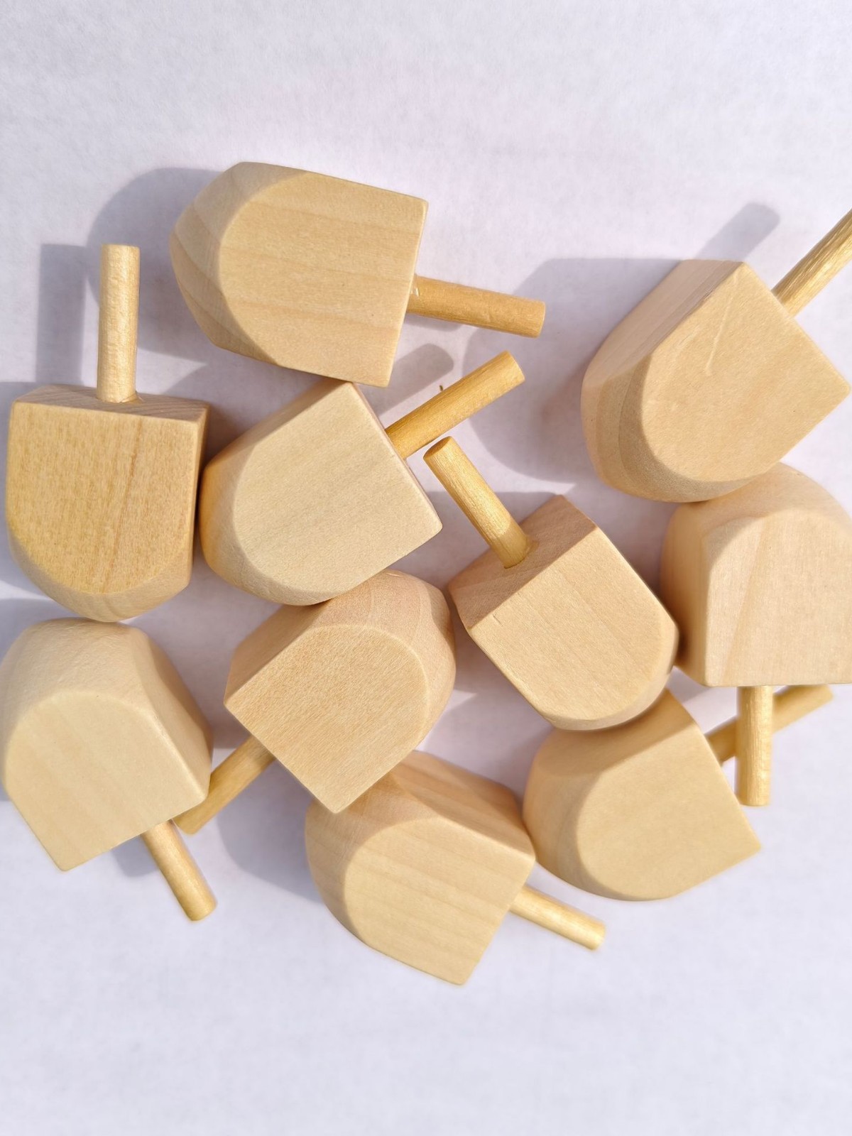 Xinzhe Spot Wooden Gyro Blank DIY Coloring Painting Handmade Toy Finger Spinning Gyro Carving Pattern