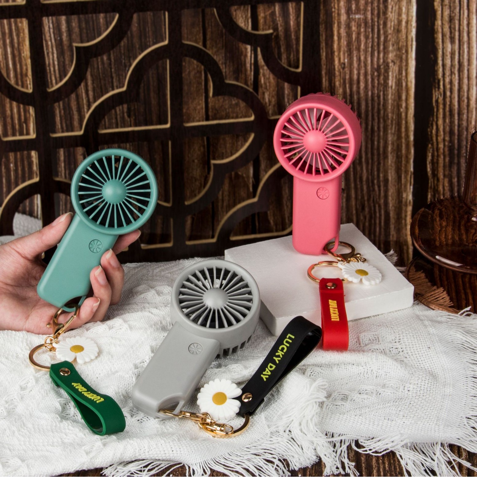 Handheld fan carabiner small fan keychain fan student small fan mini fan pretty girl small fan