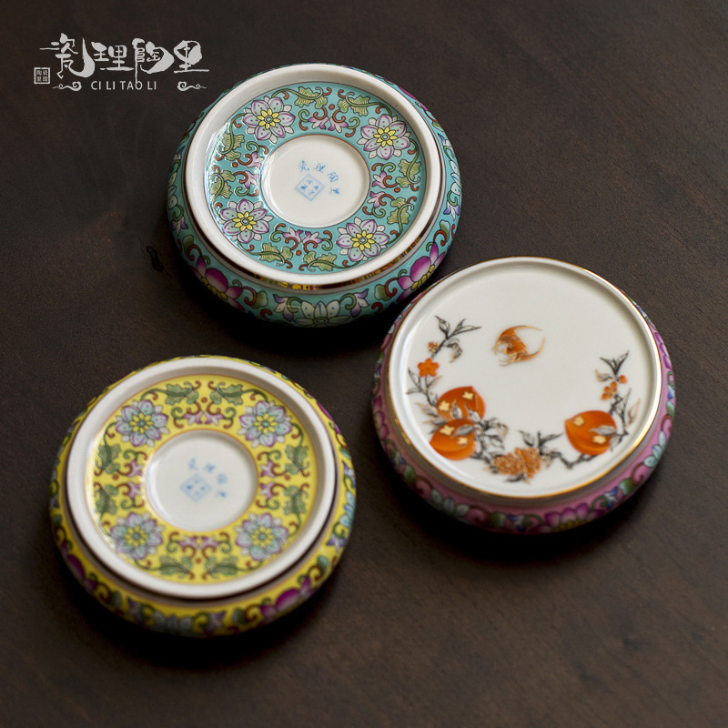 Ceramic Cover Enamel Color Cover Holder Kung Fu Tea Set Accessories Coaster Ornaments Cup Holder Retro Round Tea Coaster Pad Blue and White