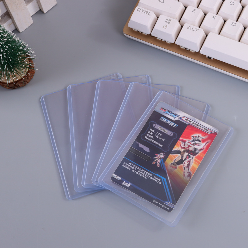 B8 Guka Pvc Card Holder Wholesale Game Card Holder Star Small Card Transparent Plastic Protective Cover Hard Plastic Sleeve in Stock