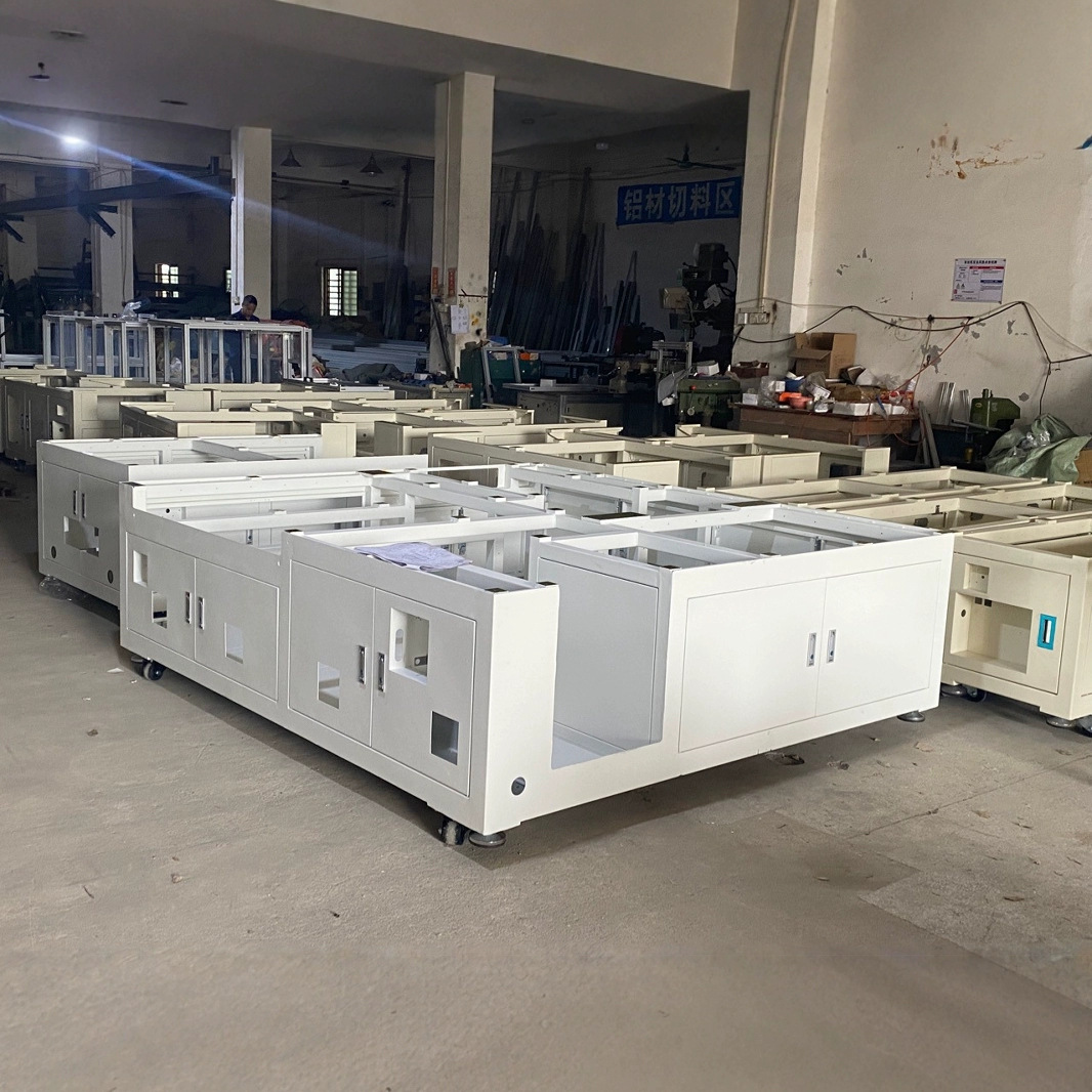 Оборудование для обработки листового металла, шкафы, корпуса, инструменты