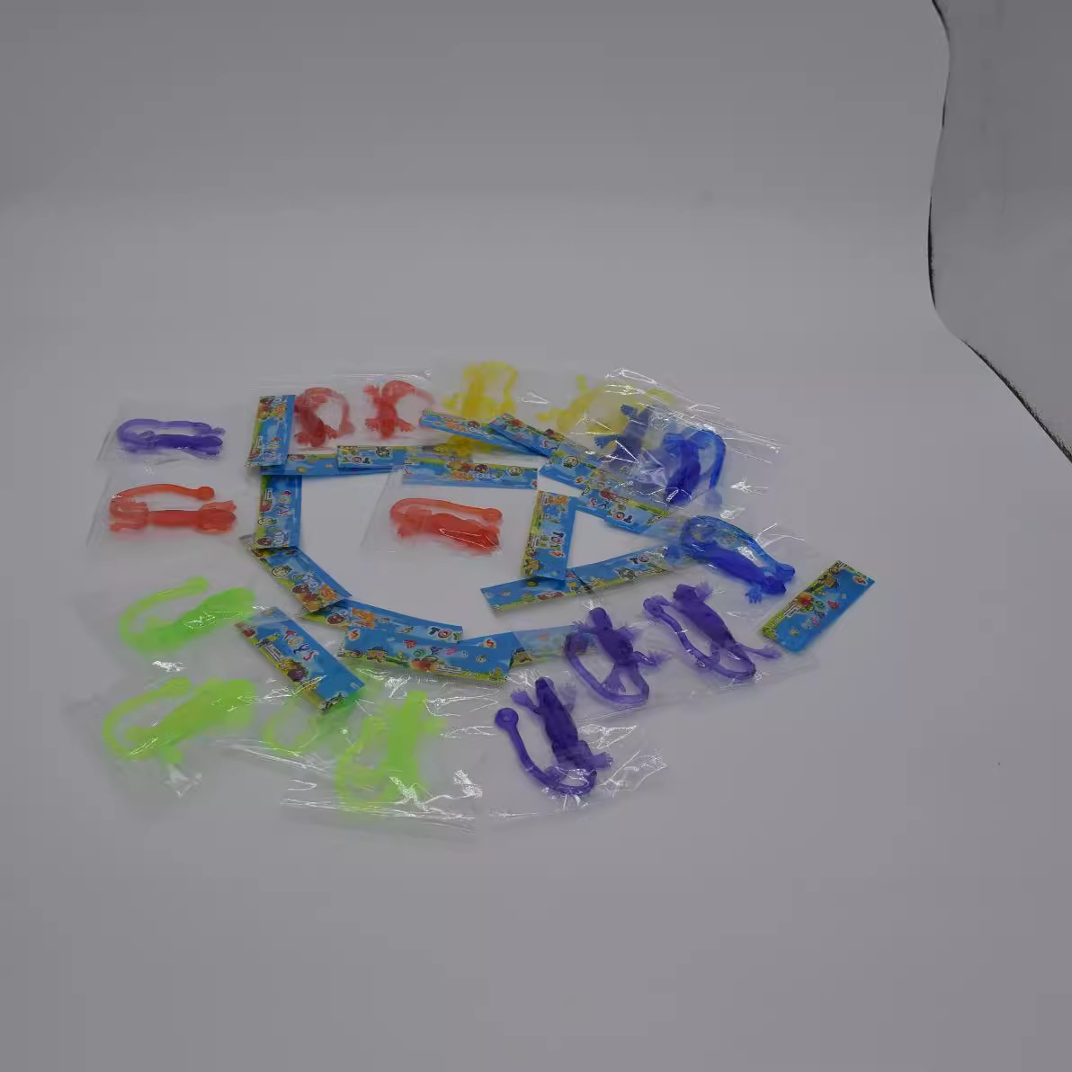 Simulation intimidation trick soft glue sticky weighing toys small lizard gecko wholesale 1 yuan store stall stock toys