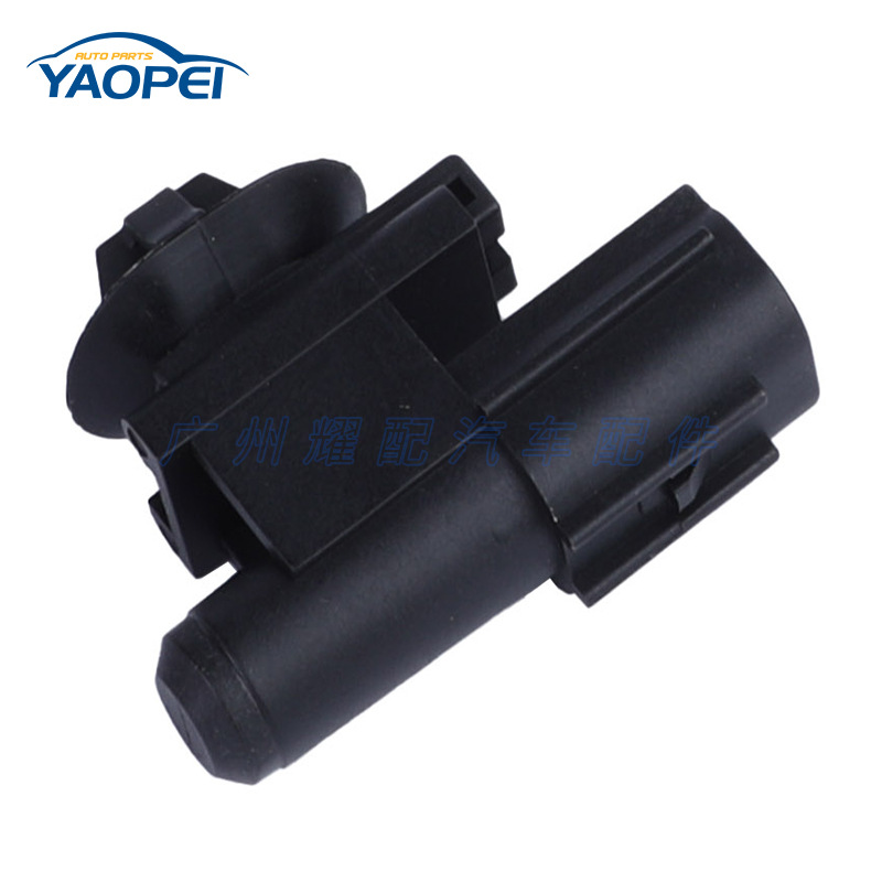 88790-28100 is suitable for Lexus car outdoor temperature sensor air conditioning temperature sensor