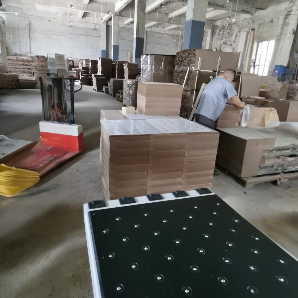 1.8mm-18mm Medium and High Density Board, Medium Fiber Board, Fiber Board, Decorative Painting Board, Cutting and Processing Wood Board