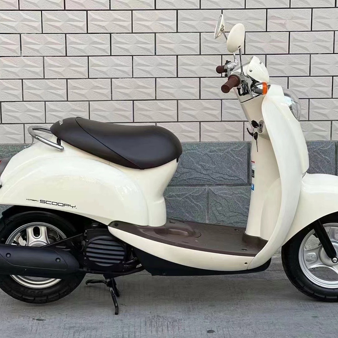 Second-Hand Small Displacement Tian 50 Imported Turtle Pedal Dio Four-Stroke Water-Cooled Small Free Retro Jog Motorcycle