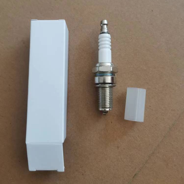 D8TC spark plug 125 motorcycle spark plug 100/110 Haojue Wuyang scooter spark plug A7T fire nozzle