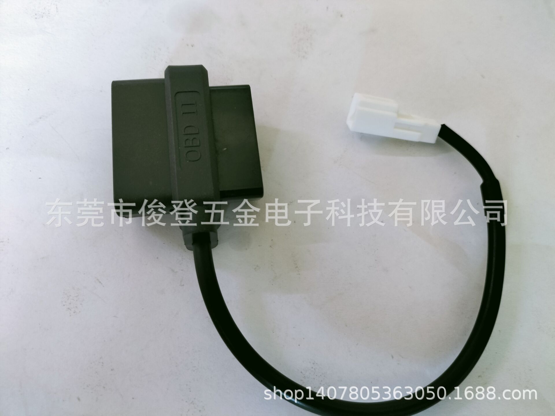 Manufacturer sells OBD2 adapter wire for electric tailgate
