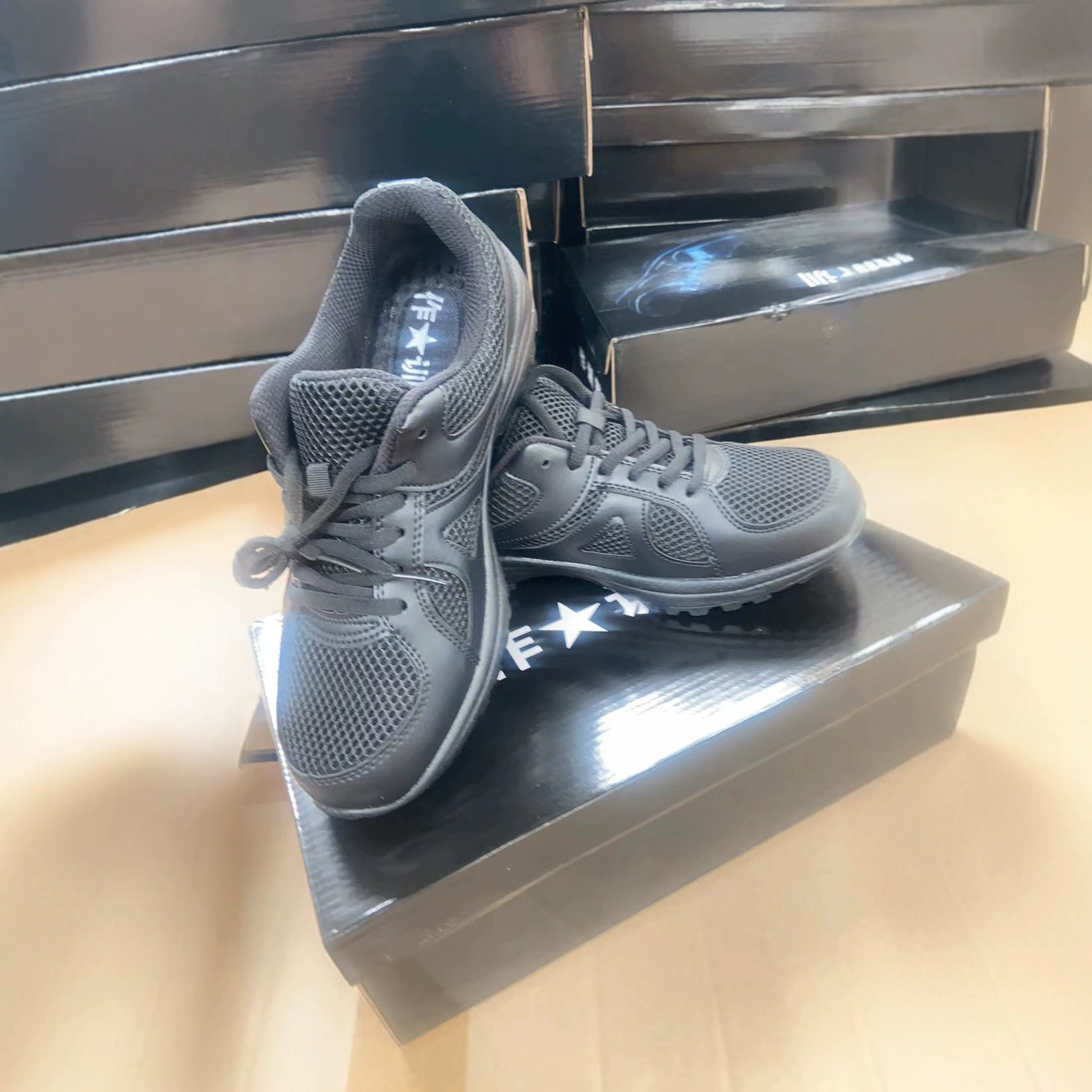 Новые тренировочные ботинки для мужчин, черные беговые кроссовки, износостойкие, ботинки для пожарных тренировок, не скользящие, дышащие, обувь освобождения, резиновые ботинки