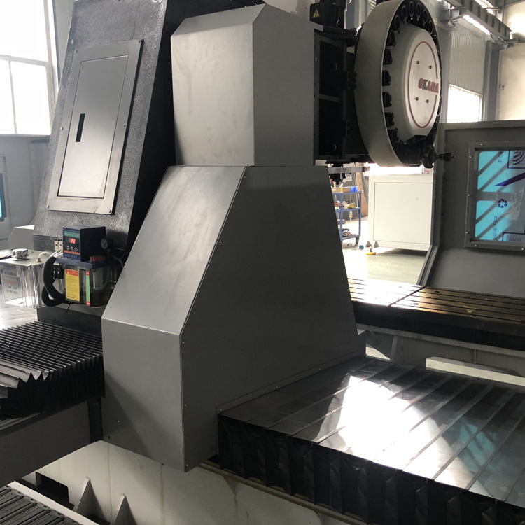 Three-axis CNC machining center Long strip industrial aluminum alloy profile CNC milling machine Compound machining center
