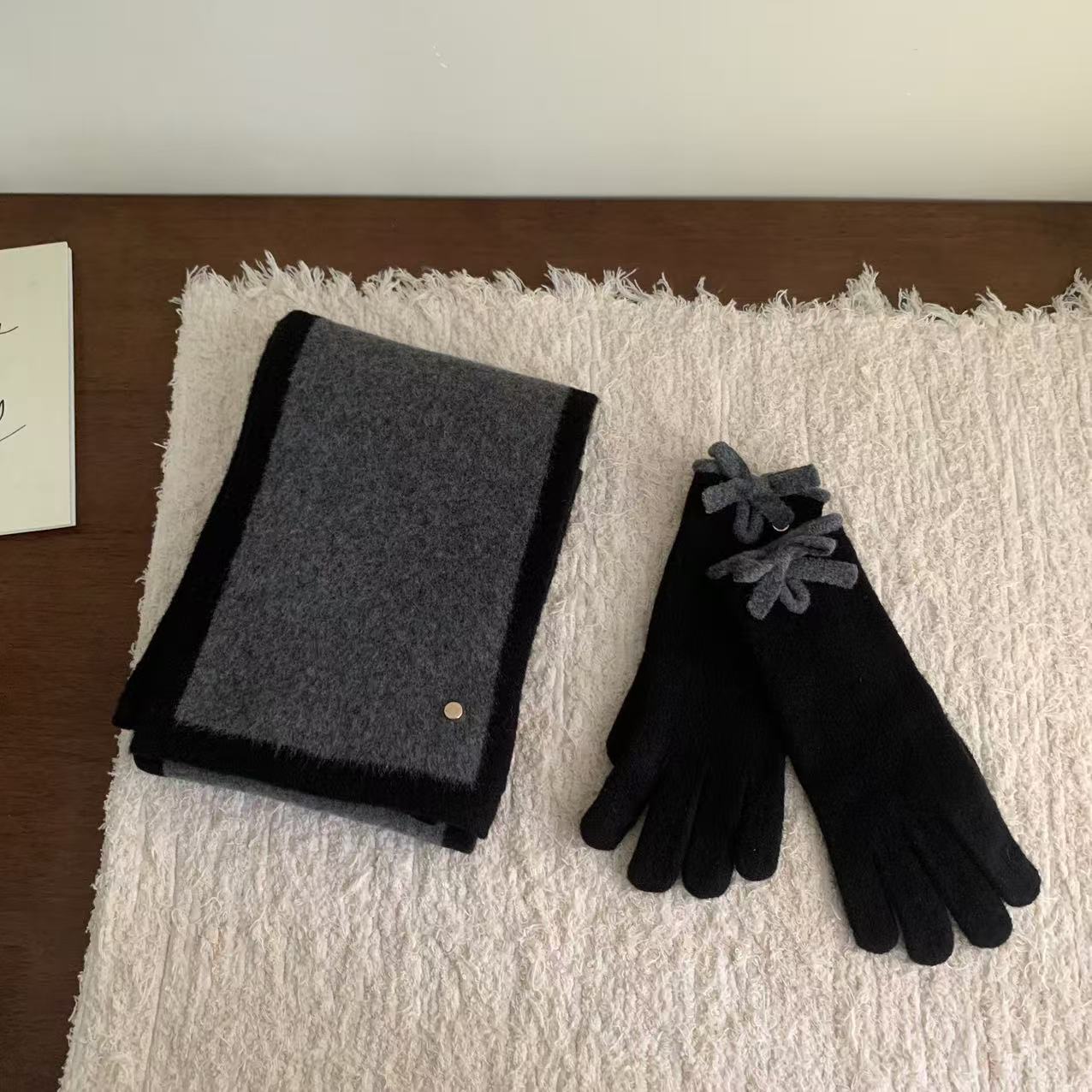 Комплект из двух предметов: шарф и перчатки из шерстяной смеси, модные женские, высококачественные, черно-серые, зимние теплые