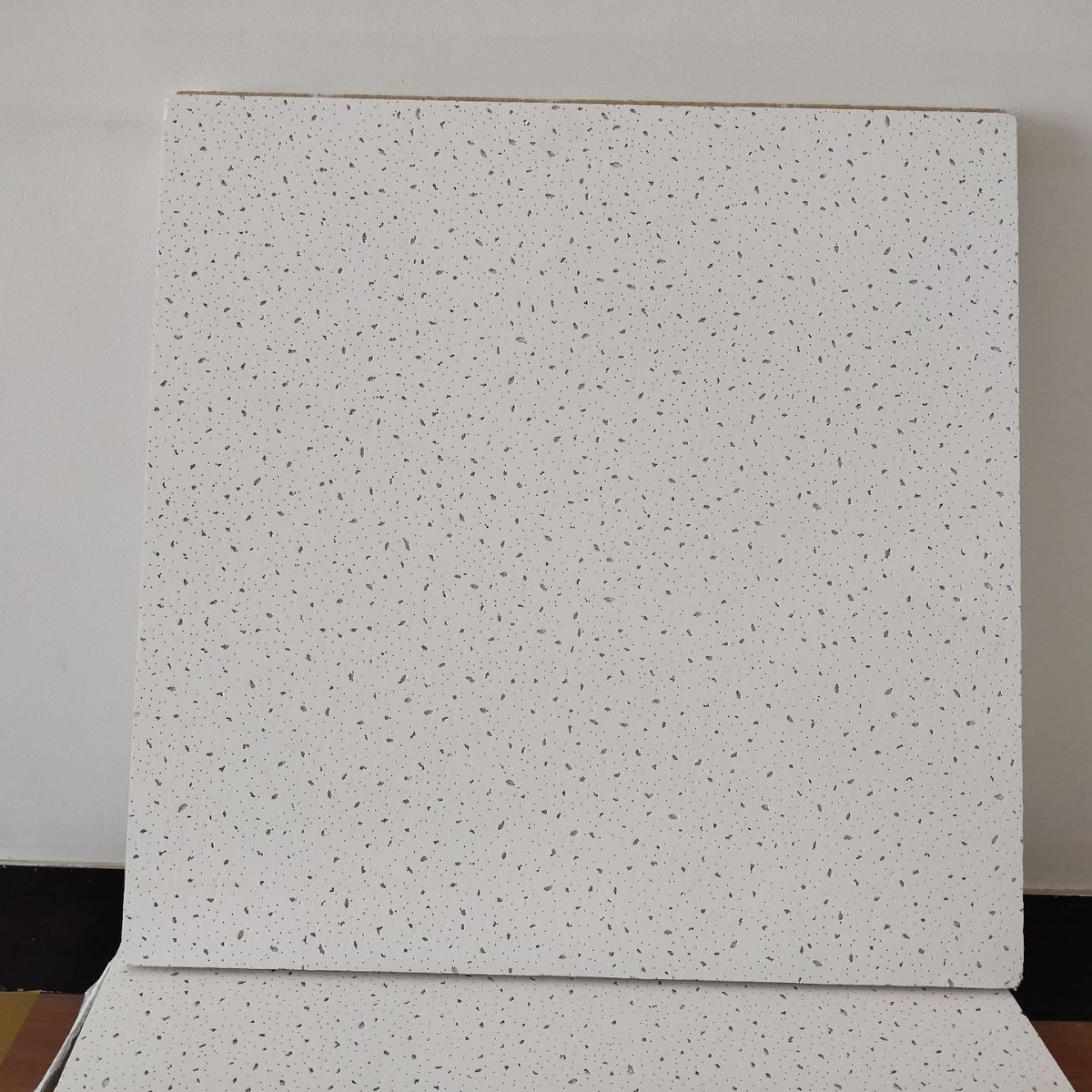 Mineral Wool Board 600*600 Ceiling Rock Wool Office Factory Sound-Absorbing Decoration Moisture-Proof Fire-Proof Sound-Absorbing Lightweight Hanging