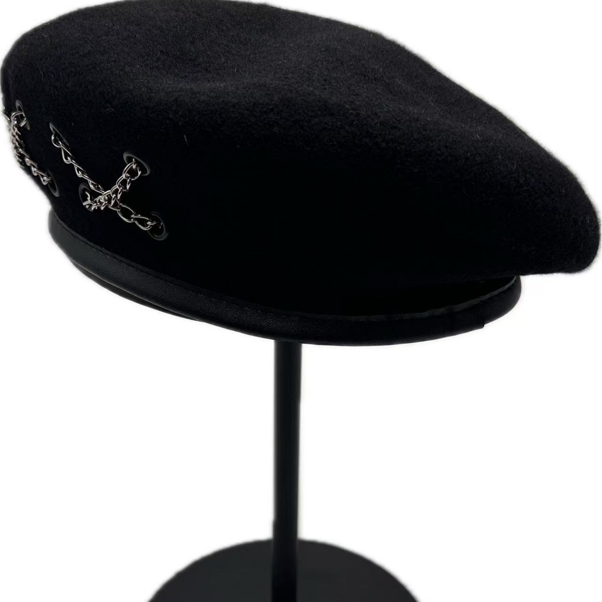 Autumn and Winter Fashion Wool Hat Beret Women's Elegant Hand-stitched Plum Blossom Pattern Painter's Hat