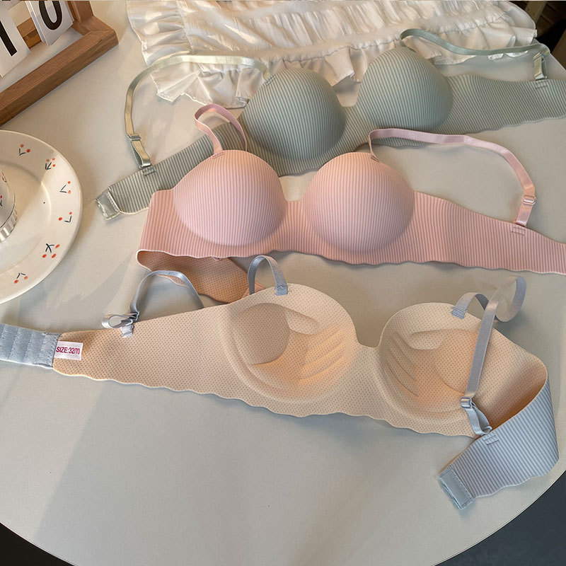 Small Breast Push-Up and Enlarged Breasts, Seamless One-Piece Cocktail Bra for Women Without Wires, Summer Thin Breast-Retracting Bra