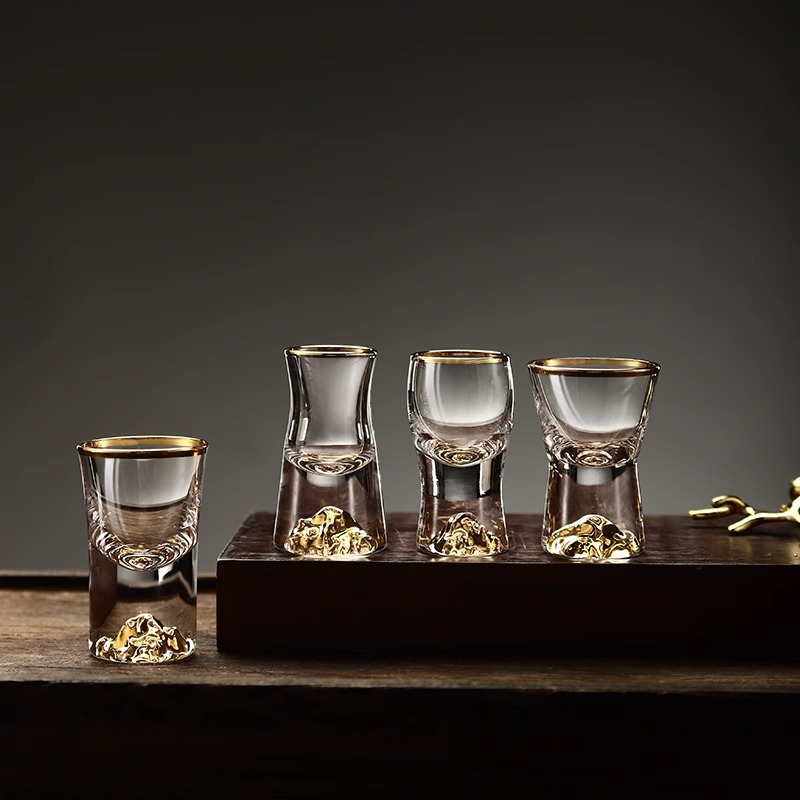 Wholesale Liquor Dispenser Creative Gold Foil Jinshan Liquor Glass Crystal Glass Liquor Measurer Dispenser Bullet Cup