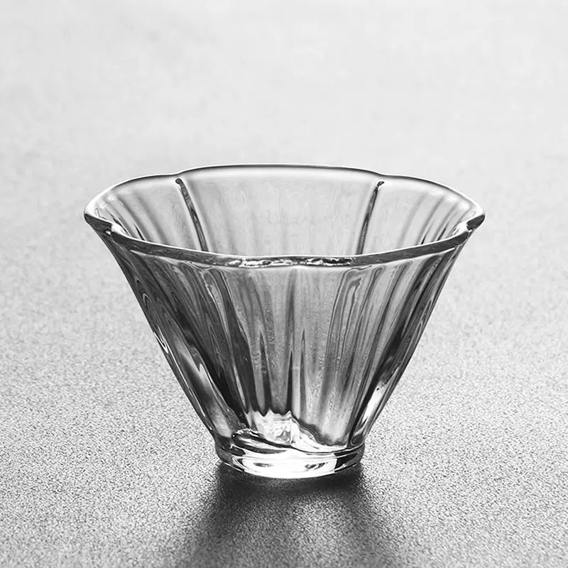 Японская маленькая чашка в форме лепестка, одна чашка, жаропрочная стеклянная чашка, чашка с узором молотка, японская домашняя чашка