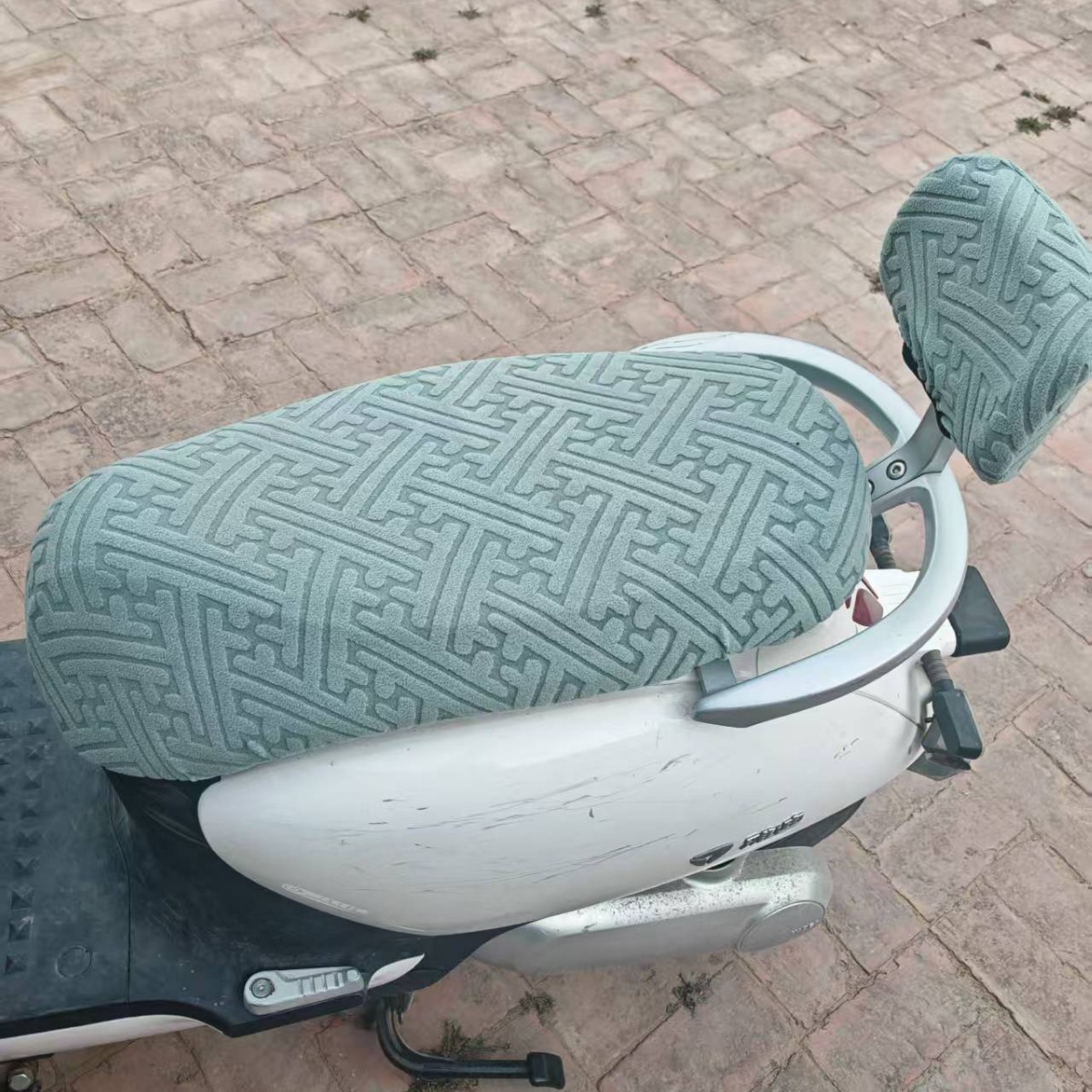 Новый эластичный противоожоговый чехол для электромобиля, универсальный педаль для мотоцикла, солнцезащитный чехол на все сезоны, нескользящий