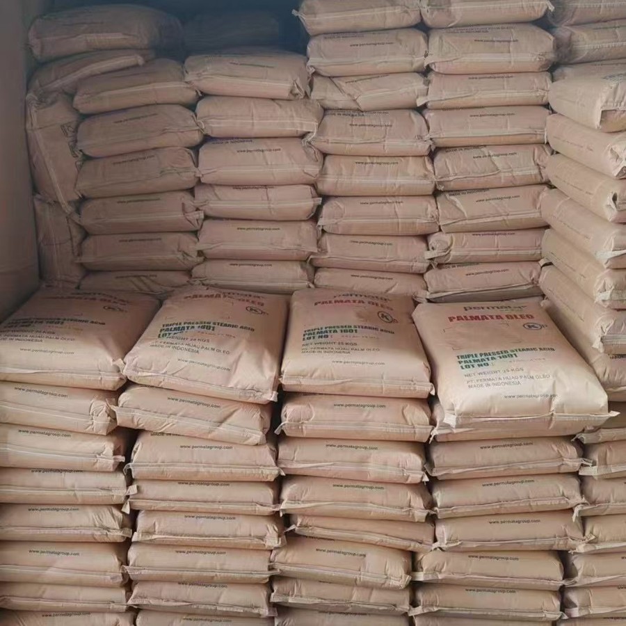 Stick Oleic Acid 1801/1840/1865/1895 Lvbao Chunjin Sven Cosmetics/Industrial Grade 18 Acid Eighteen Acid