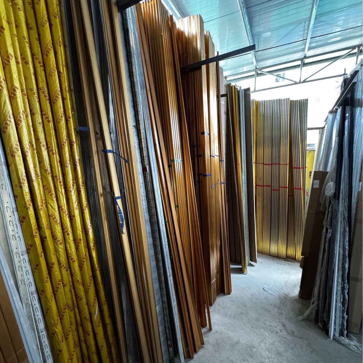 (Sear Customer Service before Taking a Photo) Screw M8 Expansion Bolt Screw Ceiling Keel Triangle Accessories Ceiling Material Screw