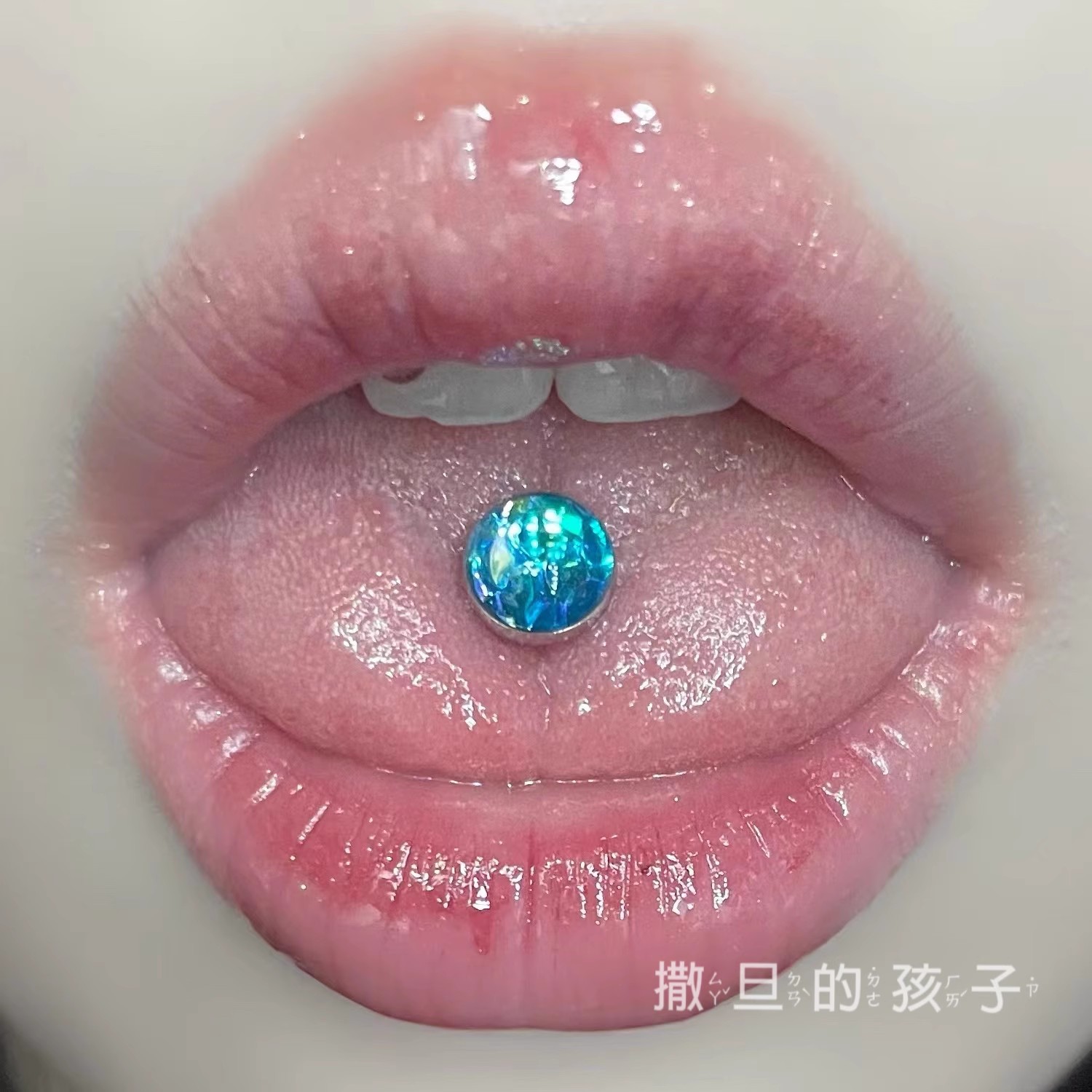 Wave light tongue nail external thread flash titanium mermaid tongue ring tongue nail puncture wear sweet cool wholesale new