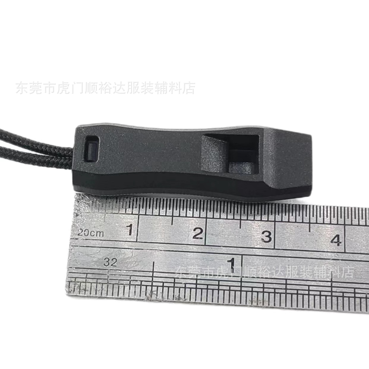 Factory direct plastic drawstring whistle buckle whistle tail buckle survival whistle buckle large wholesale can be fixed