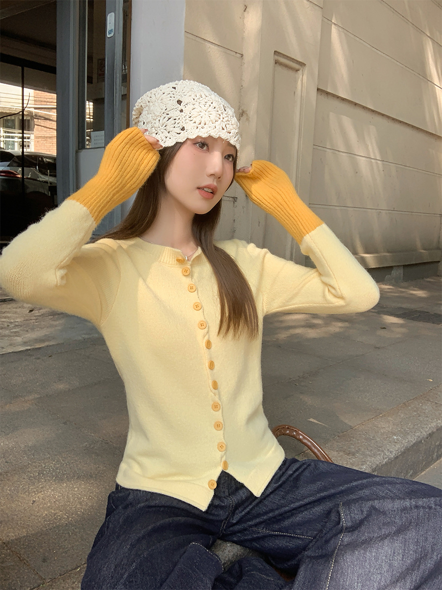 Goose Yellow Chic Stitching Knitted Cardigan Women's Autumn and Winter New Slim-fit Slimming Sweet and Spicy Beautiful Long-sleeved Coat Top