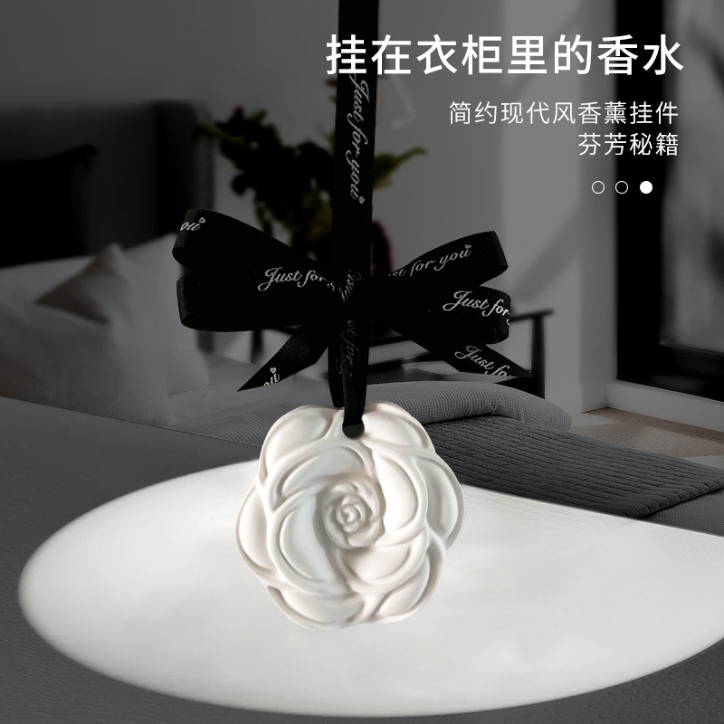 Wardrobe Aromatherapy Wax Tablets Wholesale Home Wardrobe Shoe Cabinet Deodorizing Aromatic Solid Aromatherapy Tablets Pendant Gypsum Souvenir