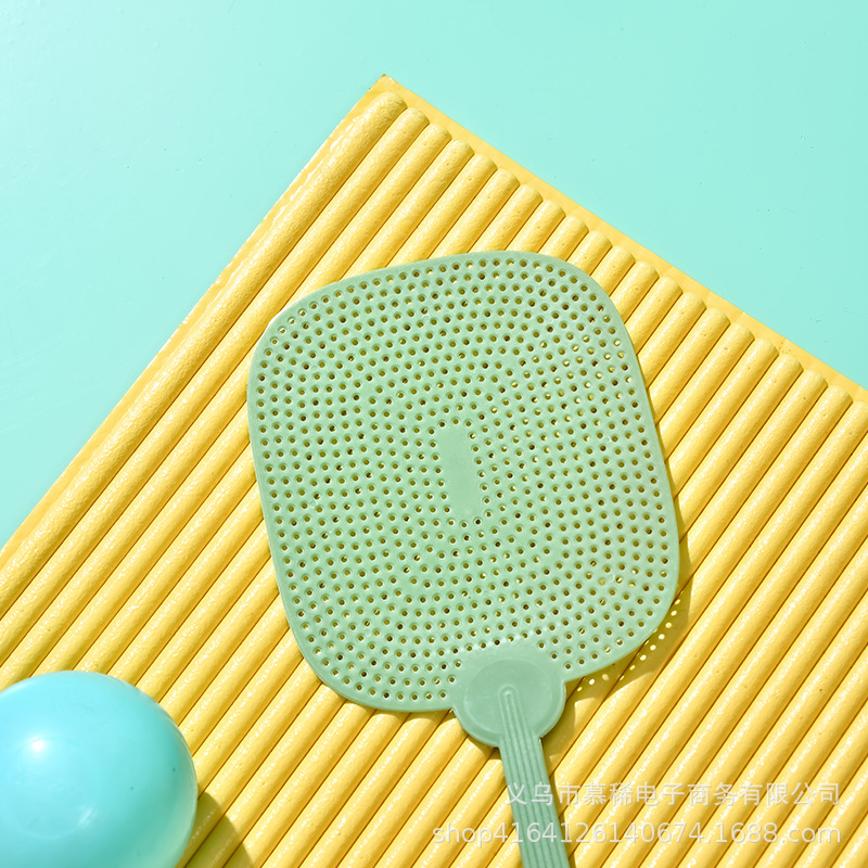 New factory thickened fly swatter wholesale lengthened handle manual fly swatter not rotten mosquito household plastic