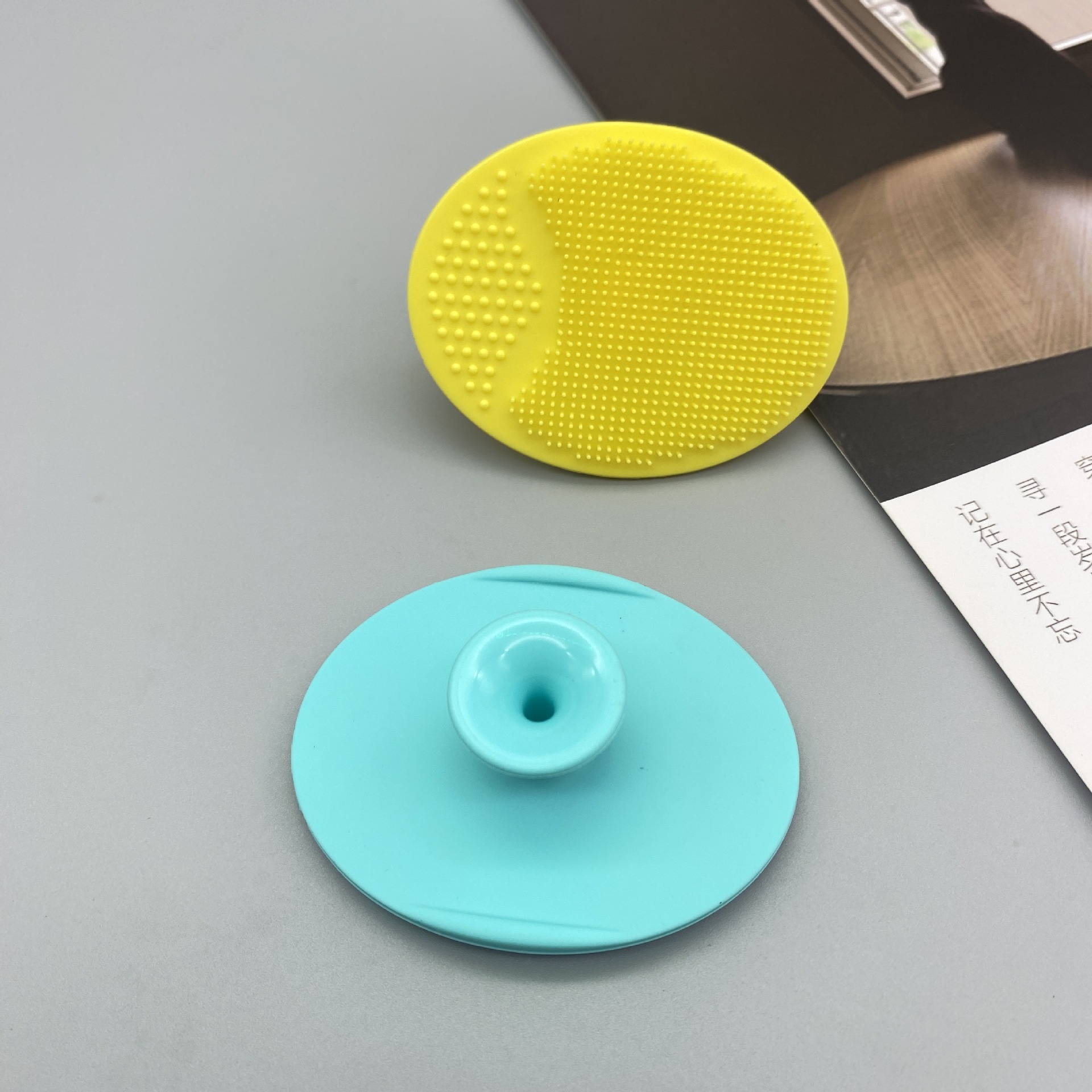 Manual small size Silicone Facial Brush Beauty Brush Face Cleaning Brush Silicone Baby Shampoo Brush Cleanser Makeup Brush